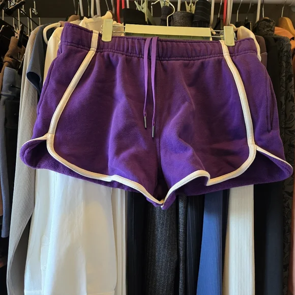 NWOT Lululemon Purple Scuba Mid-Rise Oversized Short - Picture 3 of 4